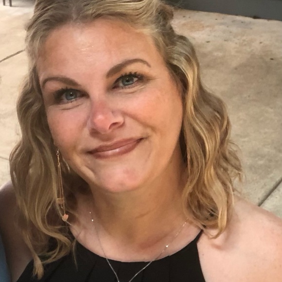 Meet your Posher, Tammy - Picture 2 of 2